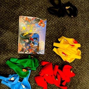 My Hero Academia- 12 Birthday invitations and 28 balloons